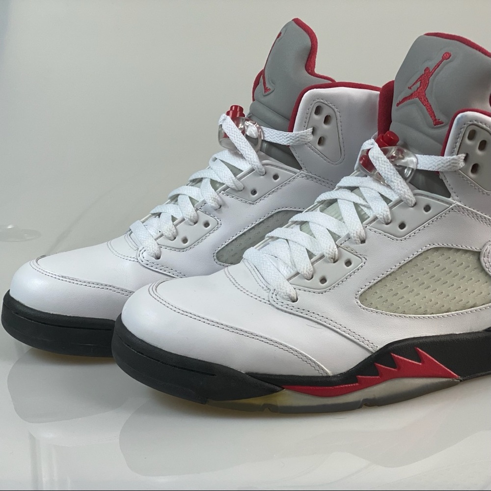 Air Jordan Retro 5 Size 10.5